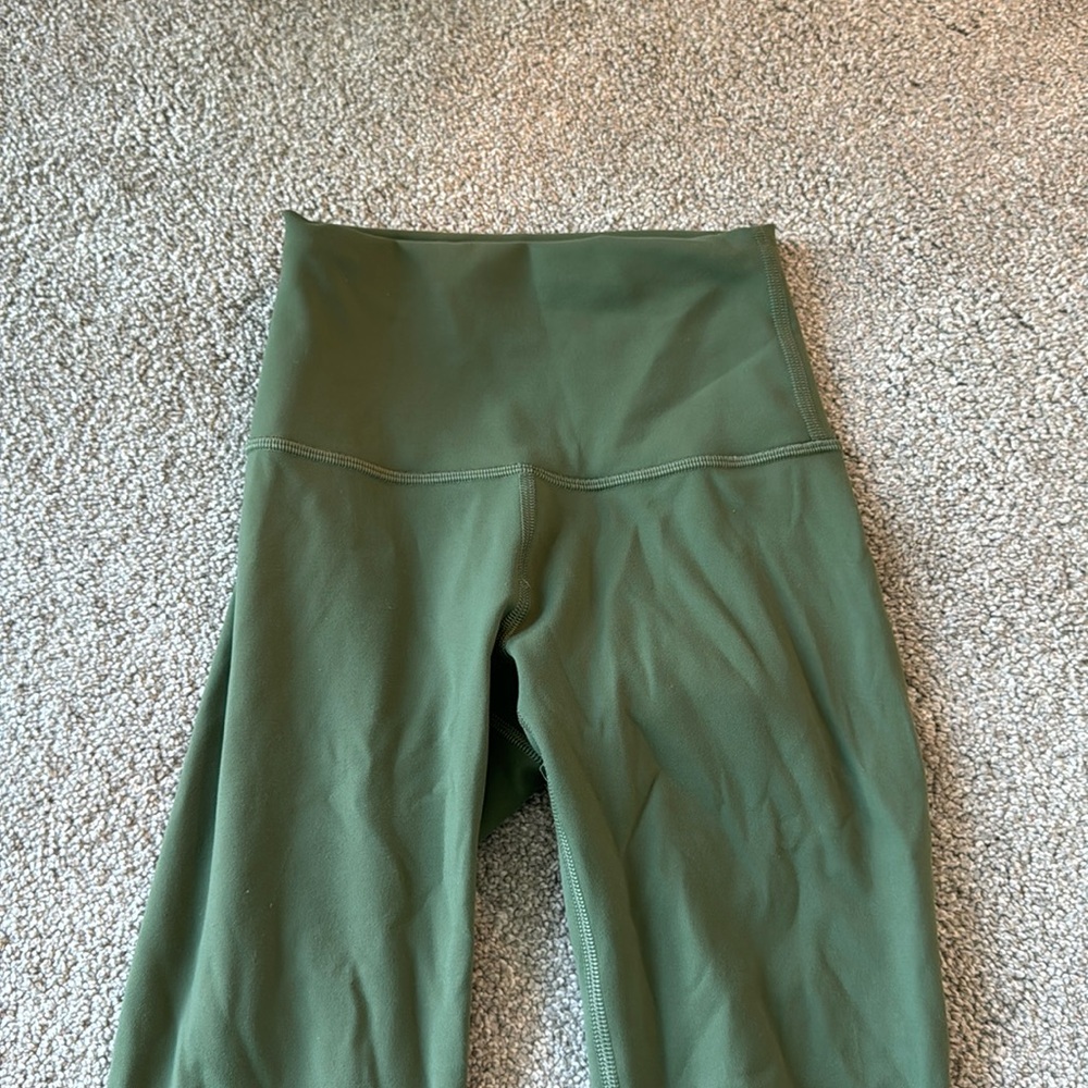Lululemon, SIZE 0, RARE COLOR